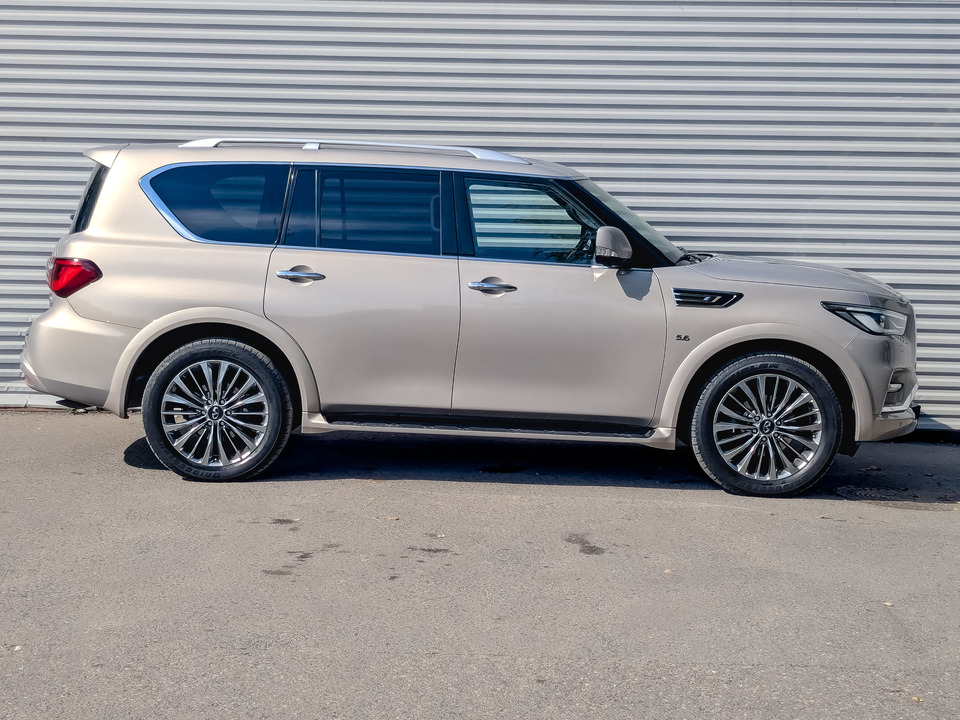 car-card-slide Infiniti QX80 2019 137 388км фото №4