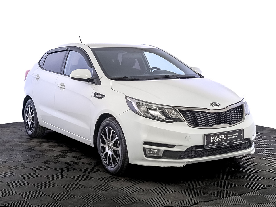 car-card-slide Kia Rio 2015 86 989км фото №3