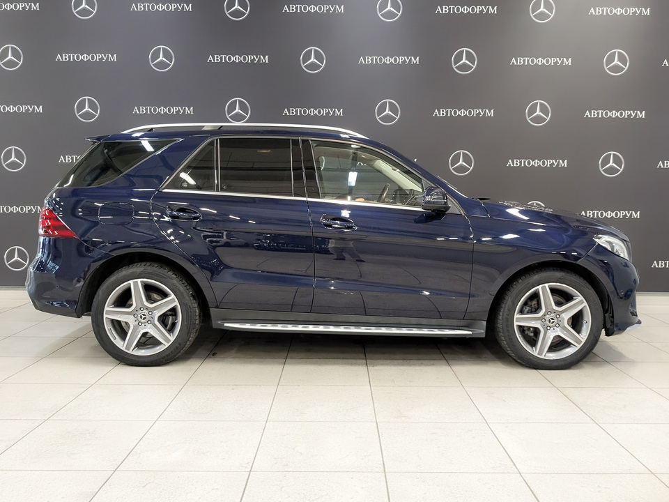 car-card-slide Mercedes-Benz GLE 2017 77 379км фото №4