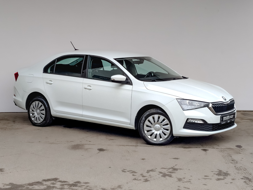 car-card-slide Skoda Rapid II 2022 73 274км фото №3