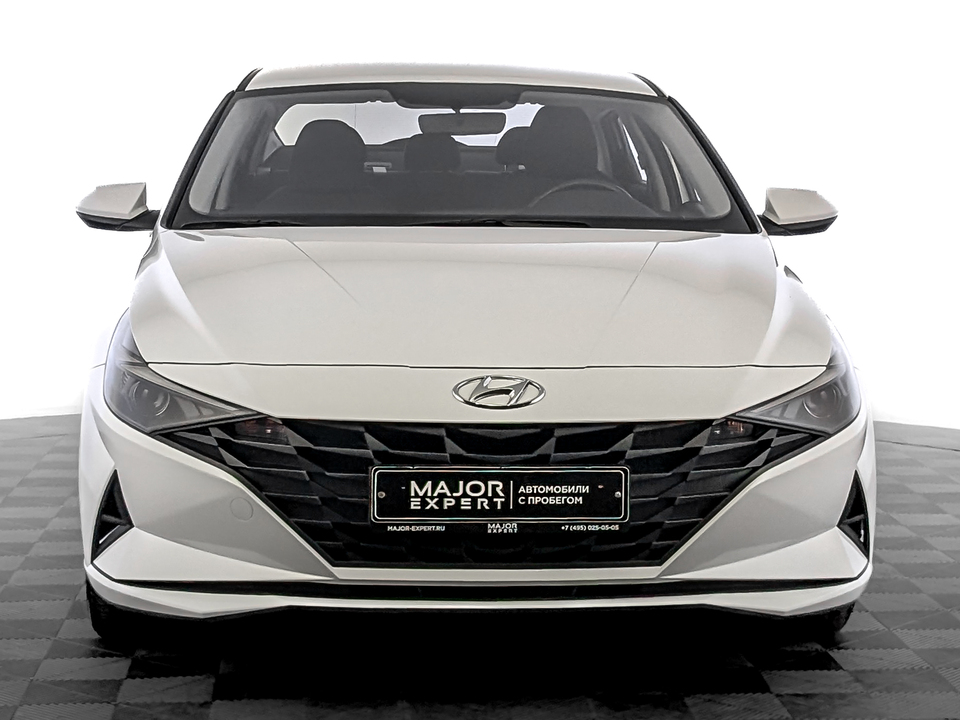 car-card-slide Hyundai Elantra 2022 42 343км фото №2