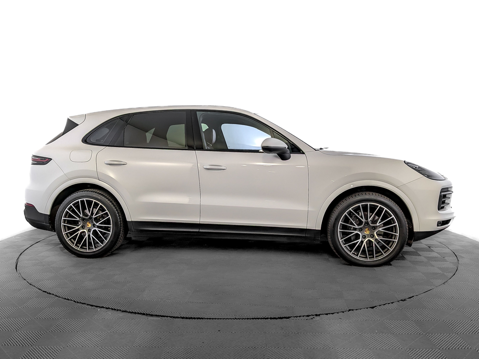 car-card-slide Porsche Cayenne 2020 67 700км фото №4
