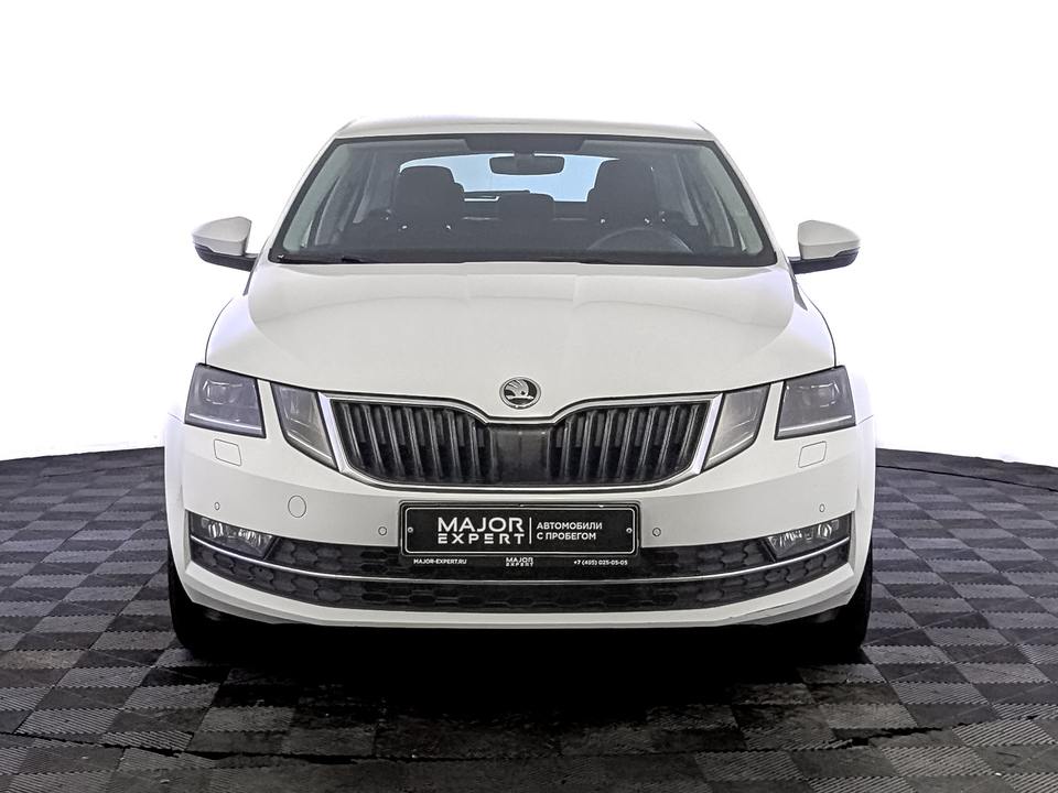 car-card-slide Skoda Octavia 2020 122 569км фото №2