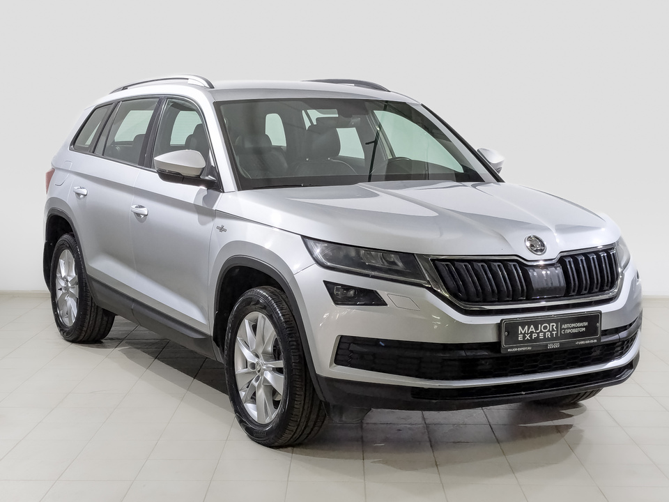 car-card-slide Skoda Kodiaq 2021 65 434км фото №3