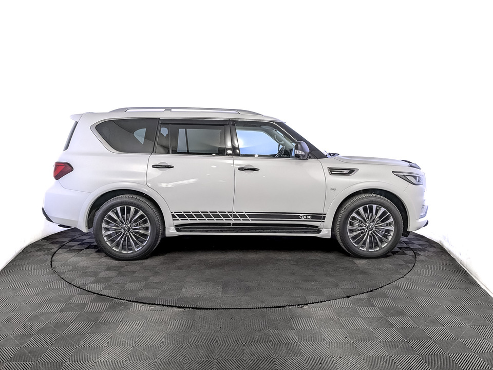 car-card-slide Infiniti QX80 2019 28 254км фото №4