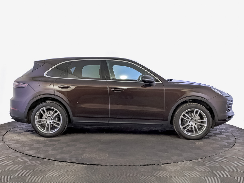 car-card-slide Porsche Cayenne 2021 38 171км фото №4