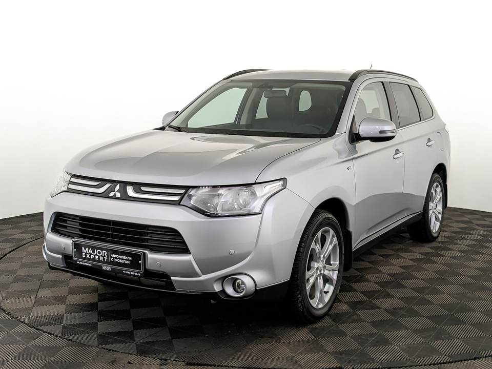 car-card-slide Mitsubishi Outlander 2014 43 000км фото №1