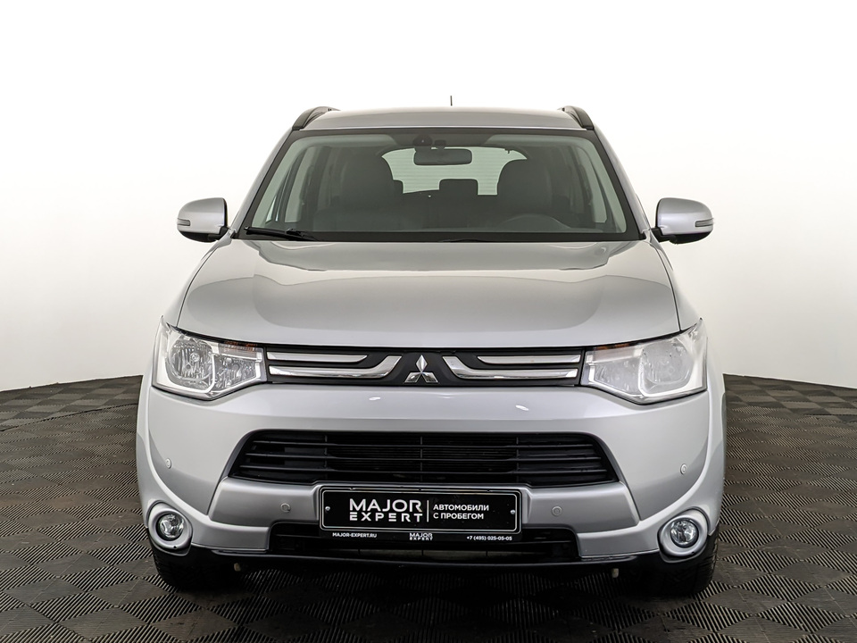 car-card-slide Mitsubishi Outlander 2014 43 000км фото №2