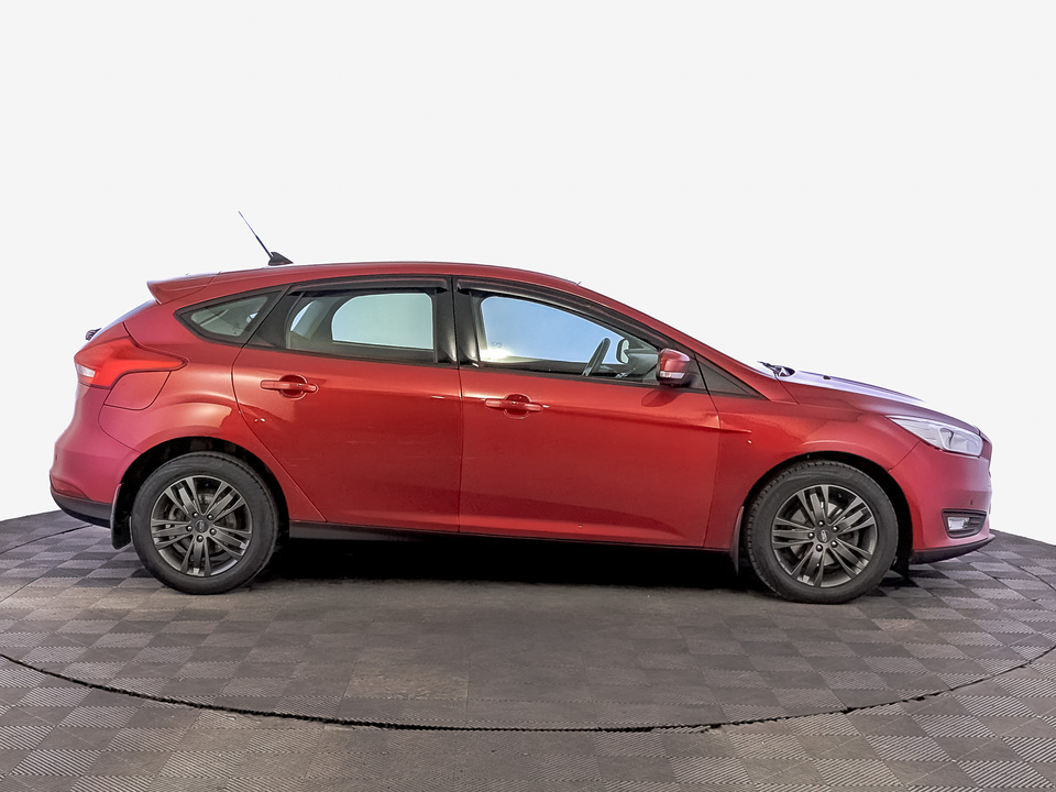 car-card-slide Ford Focus 2016 67 234км фото №4