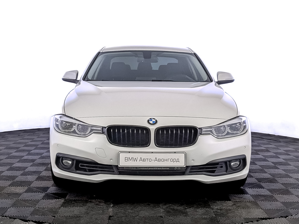 car-card-slide BMW 3 серии 2017 95 200км фото №2