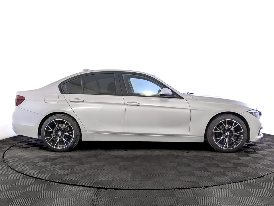car-card-slide BMW 3 серии 2017 95 200км фото №4