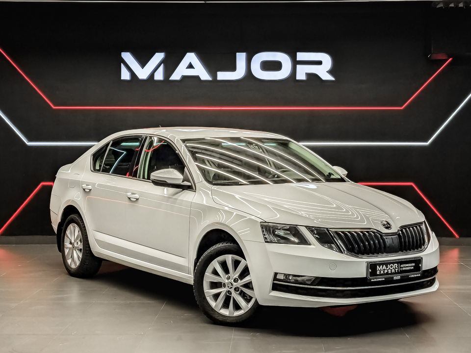 car-card-slide Skoda Octavia 2019 66 632км фото №3