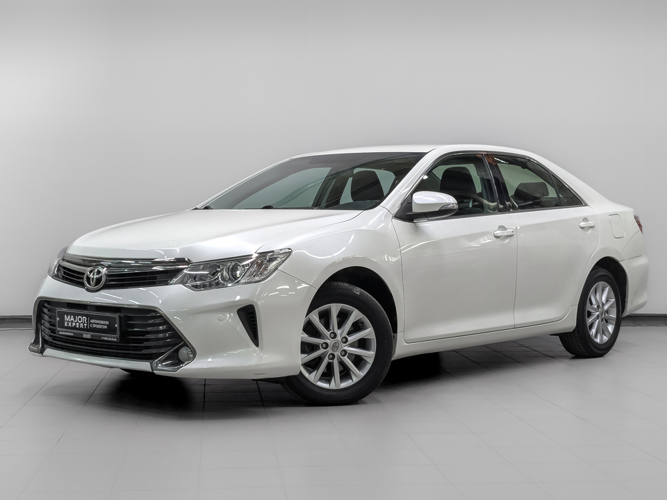 car-card-slide Toyota Camry 2016 64 359км фото №1