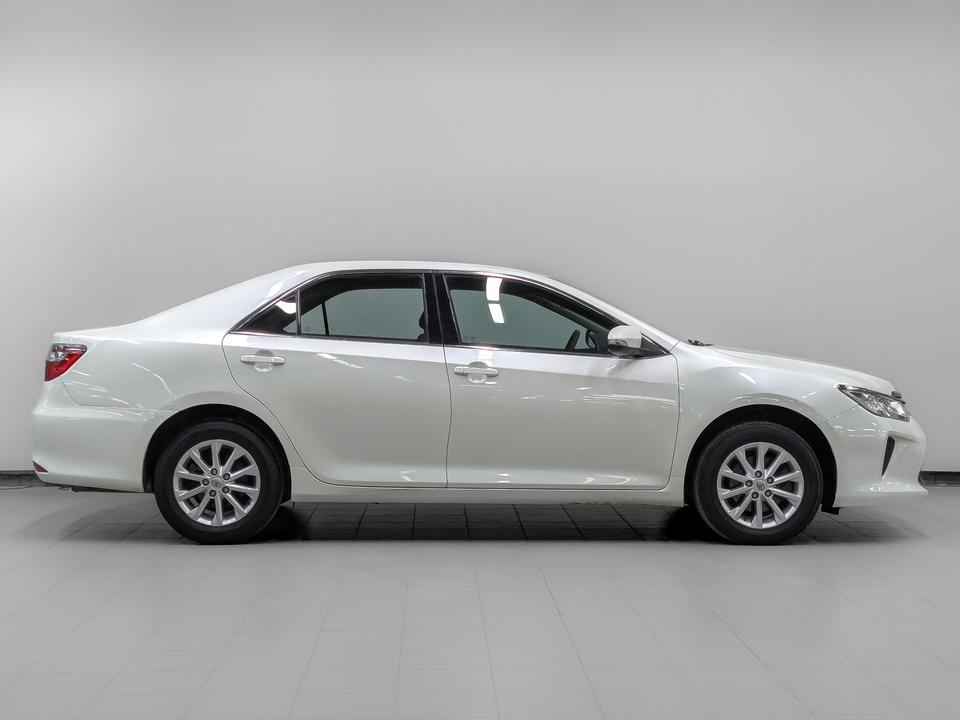 car-card-slide Toyota Camry 2016 64 359км фото №4