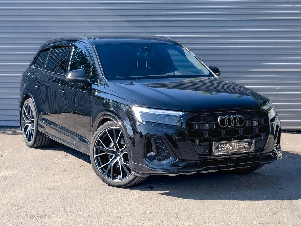 Audi Q7 2024 40 796км фото №3