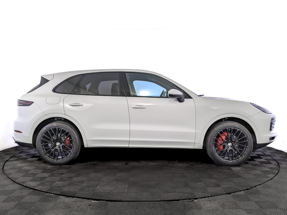 car-card-slide Porsche Cayenne 2021 68 364км фото №4