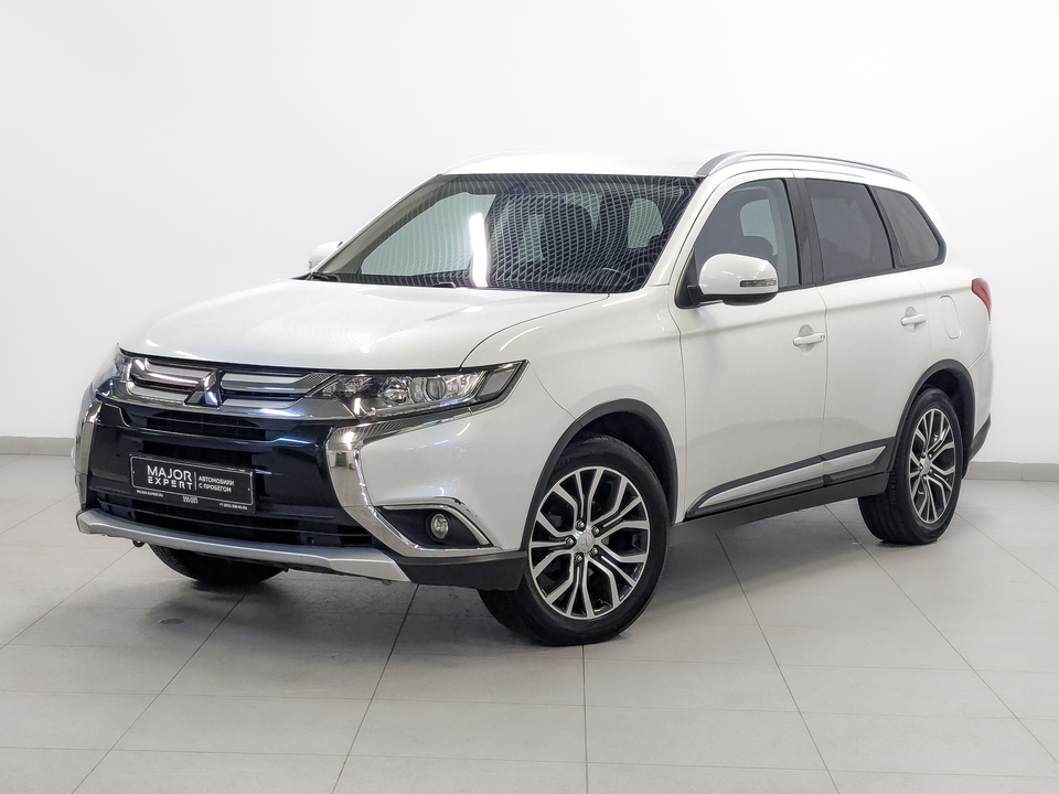 car-card-slide Mitsubishi Outlander 2018 51 500км фото №1