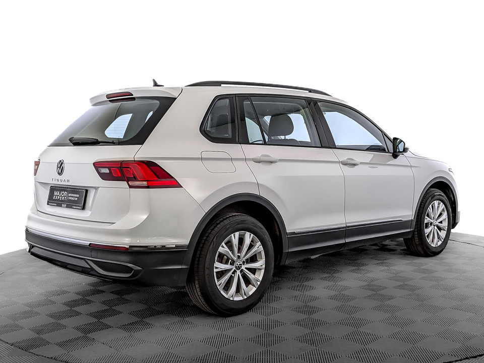 car-card-slide Volkswagen Tiguan 2021 59 202км фото №5