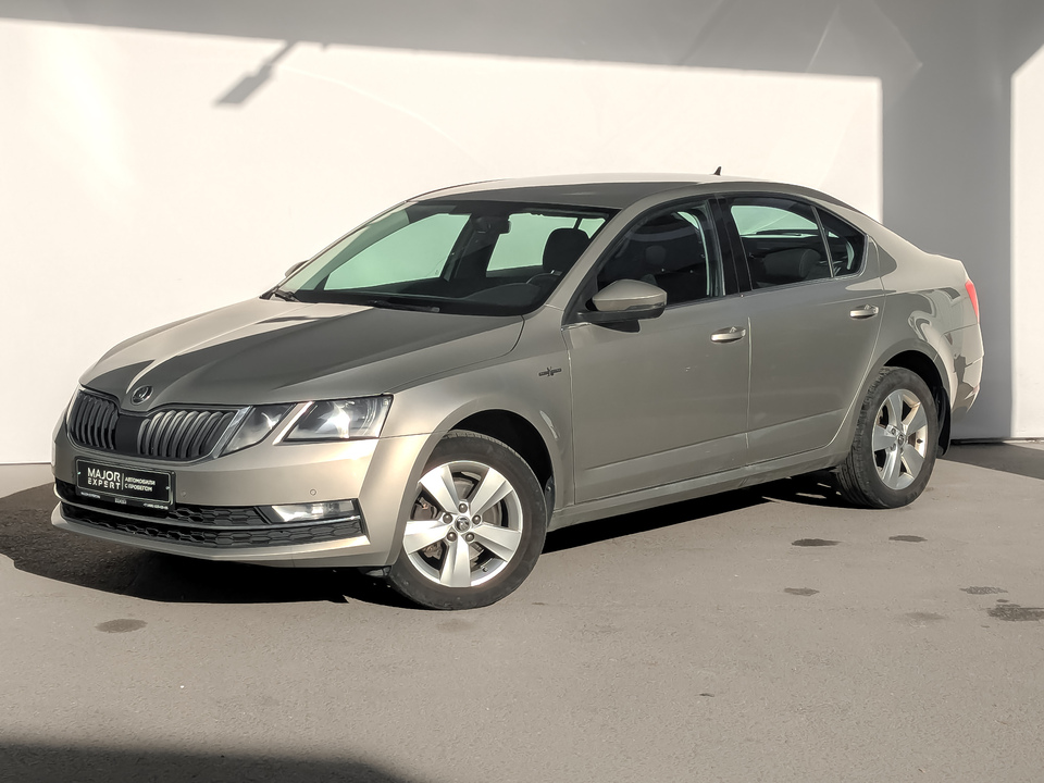 car-card-slide Skoda Octavia 2020 108 731км фото №1