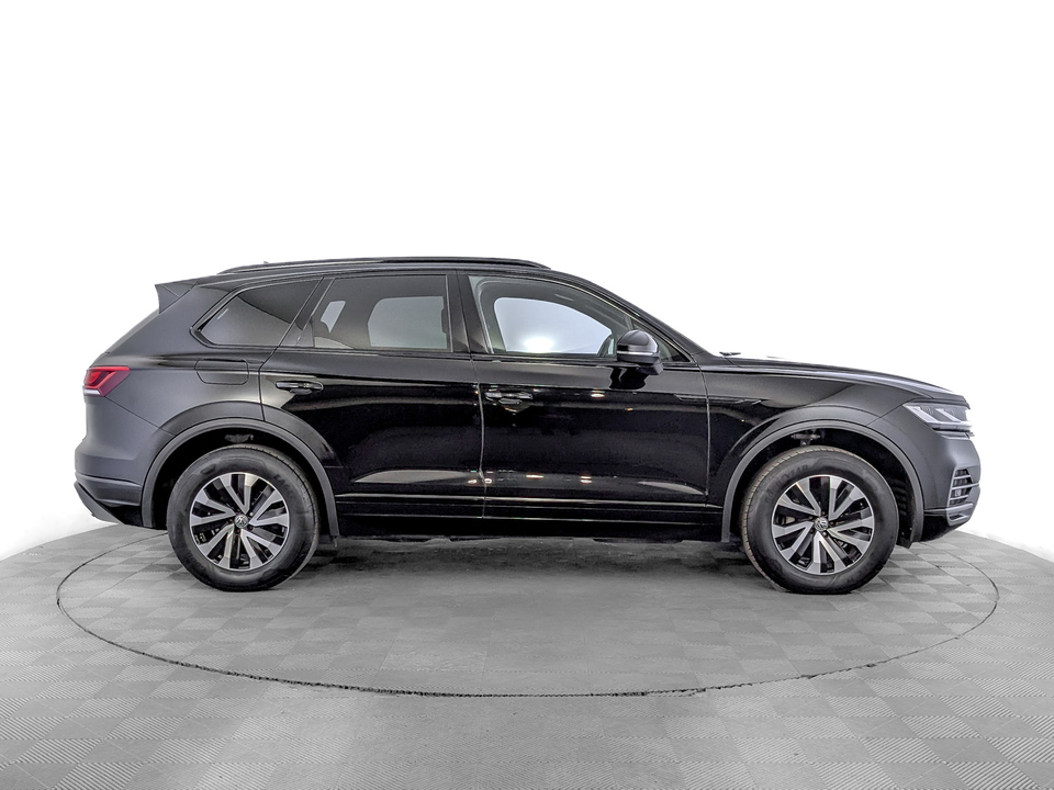 car-card-slide Volkswagen Touareg 2018 172 366км фото №4