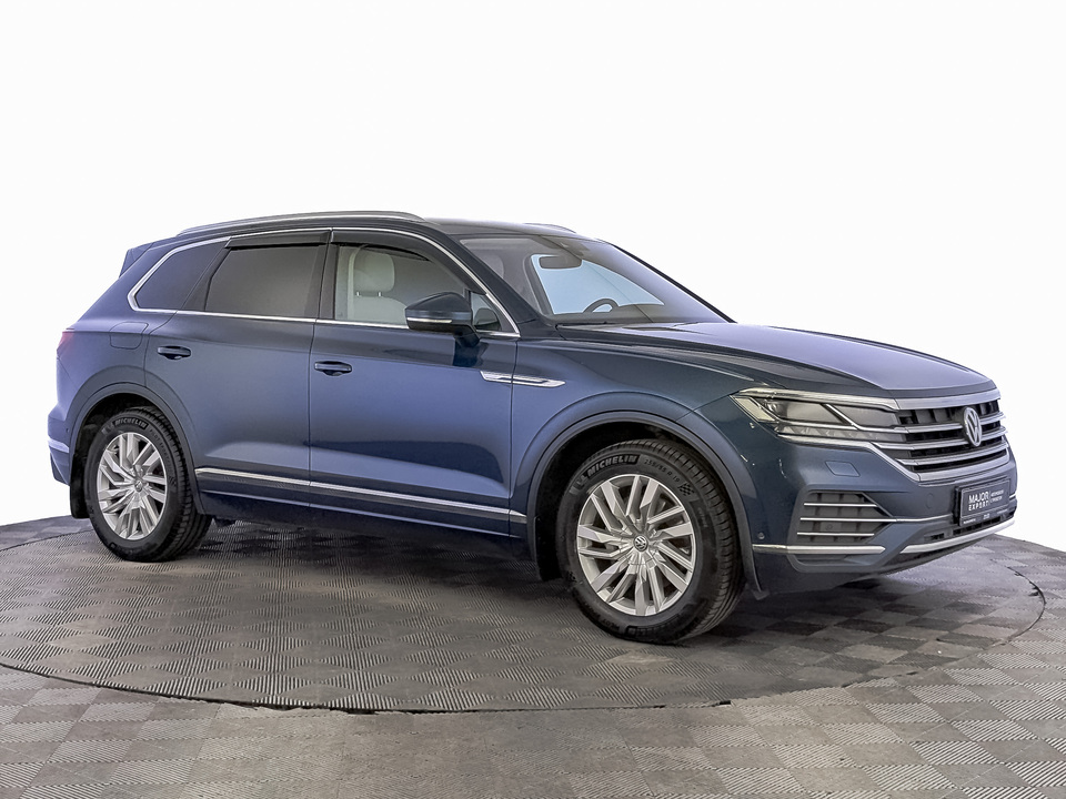 car-card-slide Volkswagen Touareg 2018 258 853км фото №3