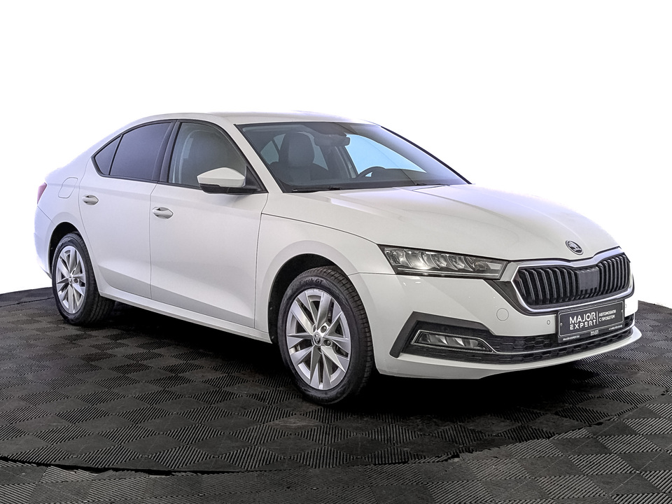 car-card-slide Skoda Octavia 2021 101 847км фото №3