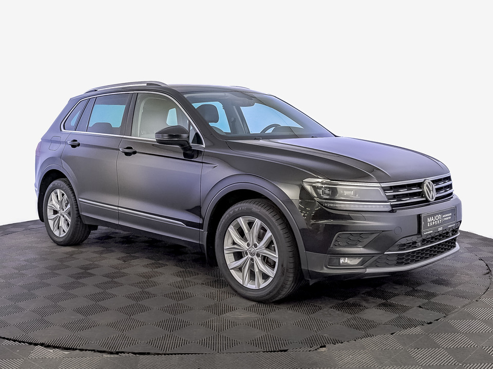 car-card-slide Volkswagen Tiguan 2018 168 658км фото №3