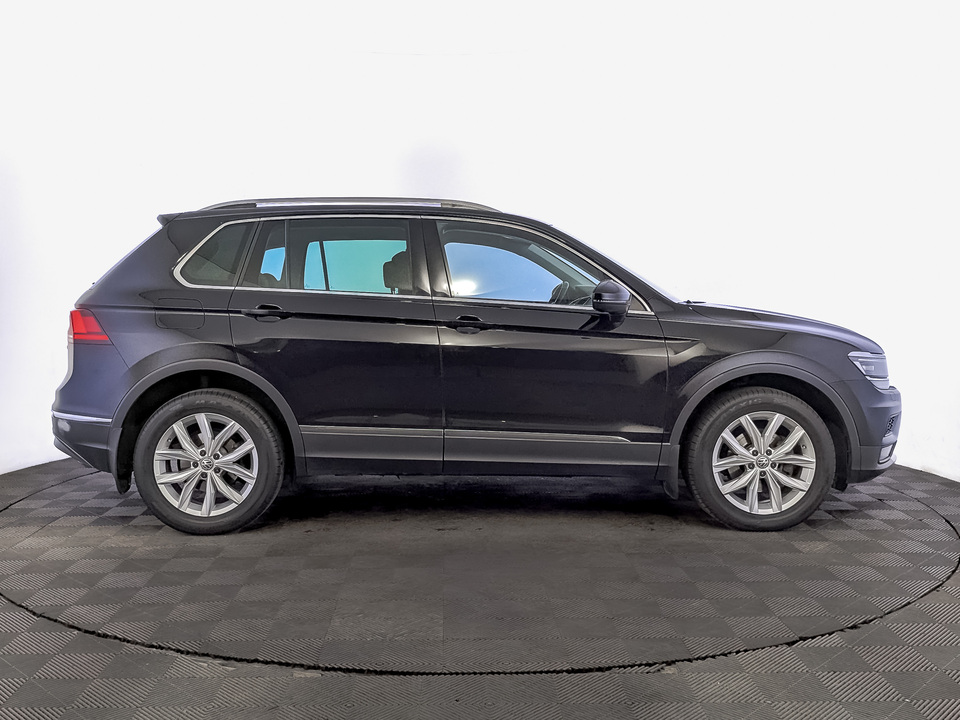 car-card-slide Volkswagen Tiguan 2018 168 658км фото №4