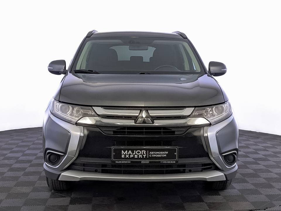 car-card-slide Mitsubishi Outlander 2018 156 155км фото №2