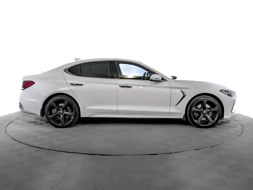 car-card-slide Genesis G70 2021 124 724км фото №4