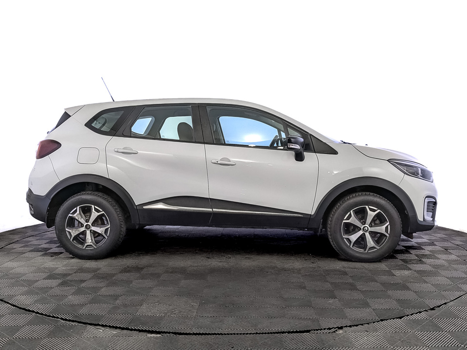 car-card-slide Renault Kaptur 2019 110 906км фото №4