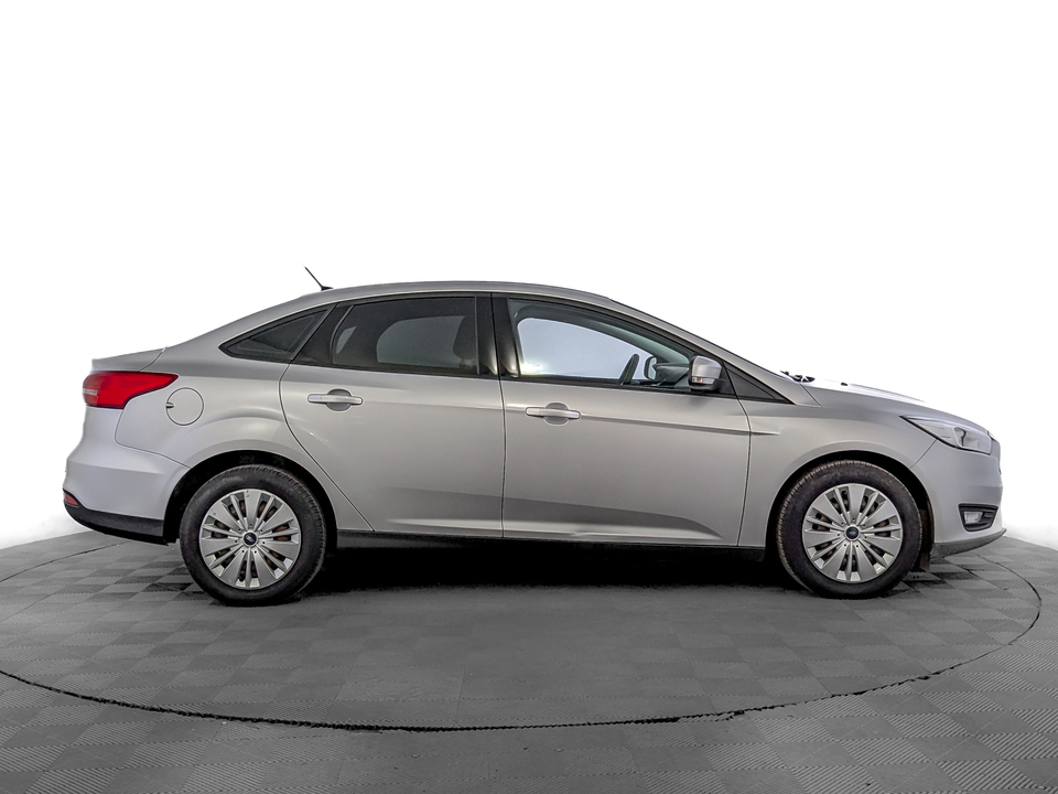 car-card-slide Ford Focus 2016 95 909км фото №4