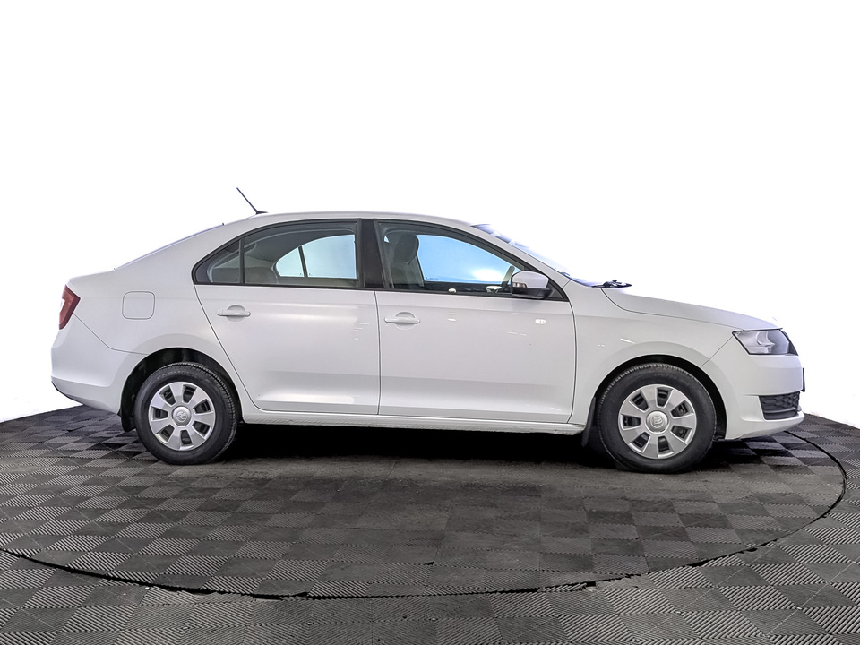 car-card-slide Skoda Rapid 2019 159 520км фото №4