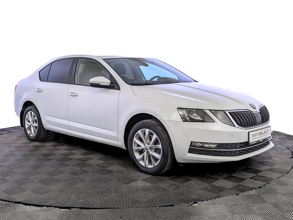 car-card-slide Skoda Octavia 2019 94 440км фото №3