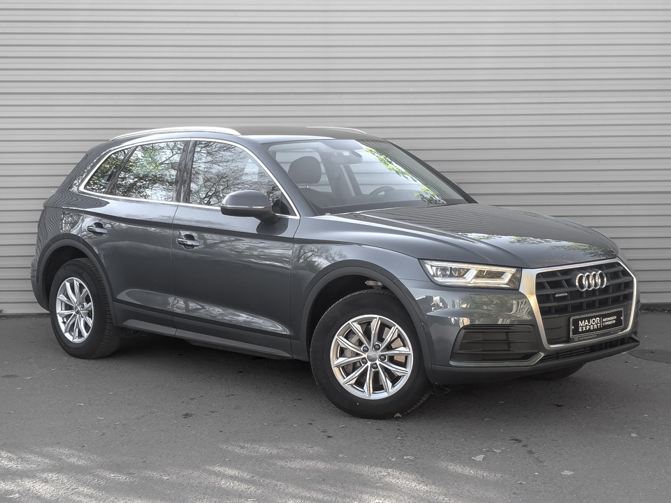 car-card-slide Audi Q5 2018 59 203км фото №3