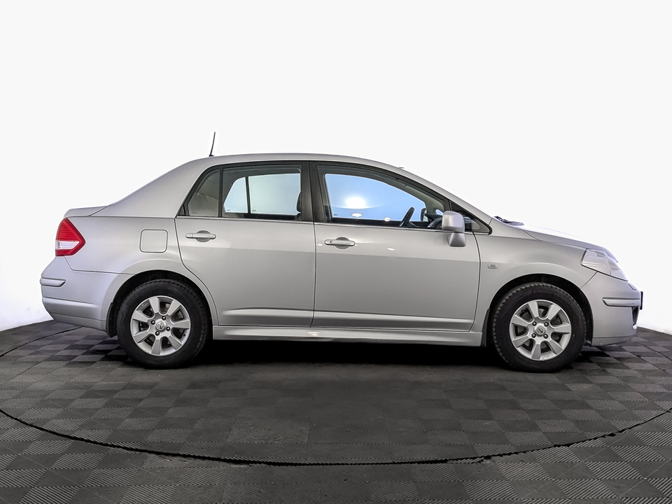Nissan Tiida 2012 158 594км фото №4