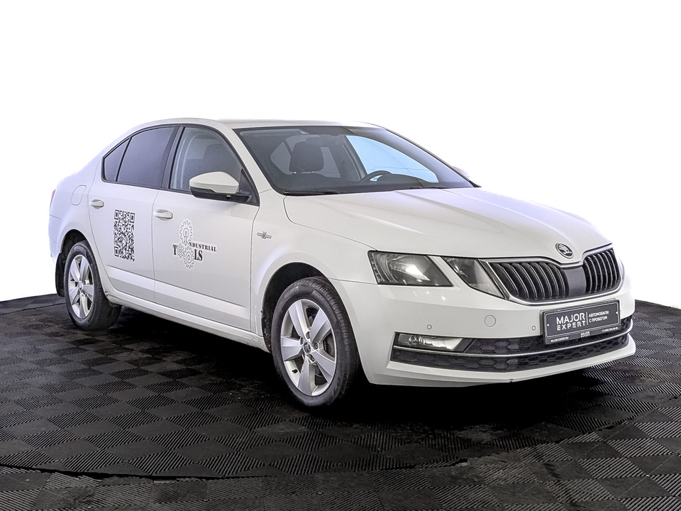 car-card-slide Skoda Octavia 2019 148 647км фото №3