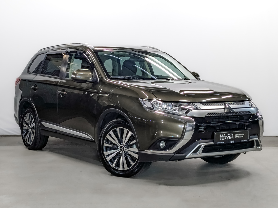 car-card-slide Mitsubishi Outlander 2020 100 043км фото №3