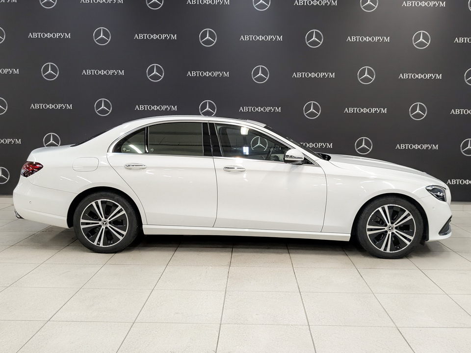 Mercedes-Benz E-Класс 2021 92 500км фото №4