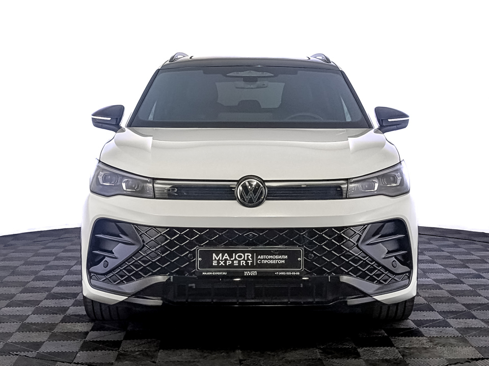 car-card-slide Volkswagen Tiguan 2025 9 741км фото №2
