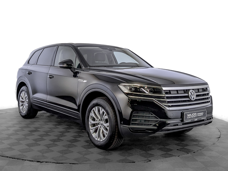 car-card-slide Volkswagen Touareg 2019 37 553км фото №3