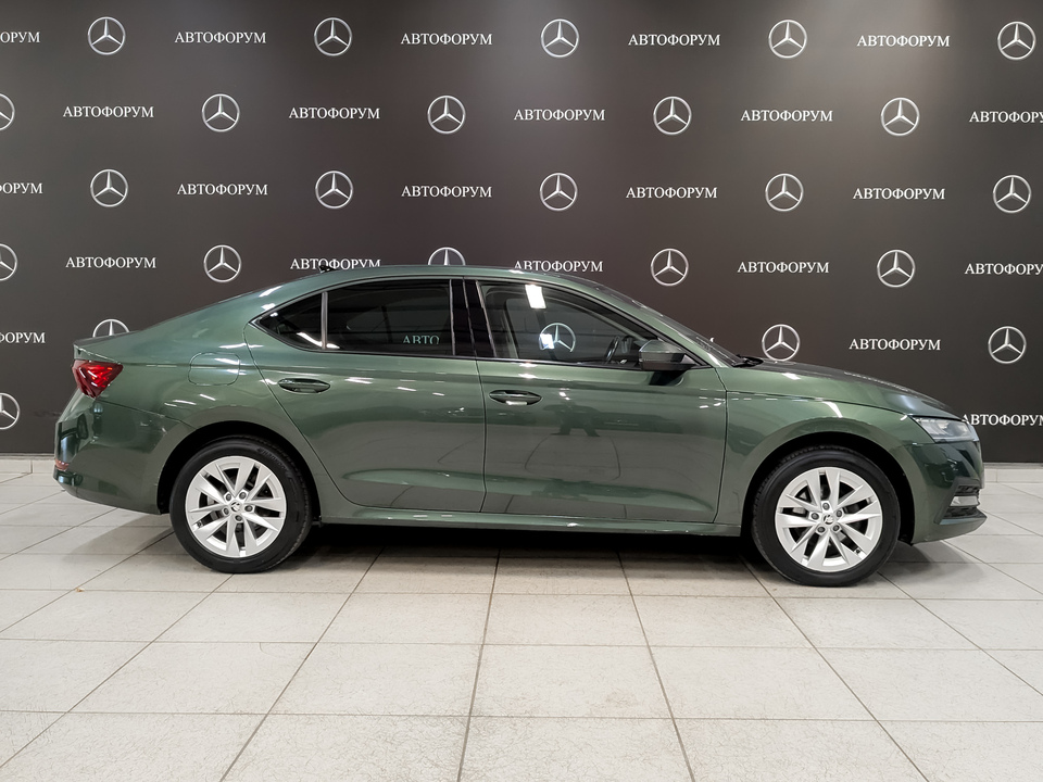 car-card-slide Skoda Octavia 2020 157 142км фото №4