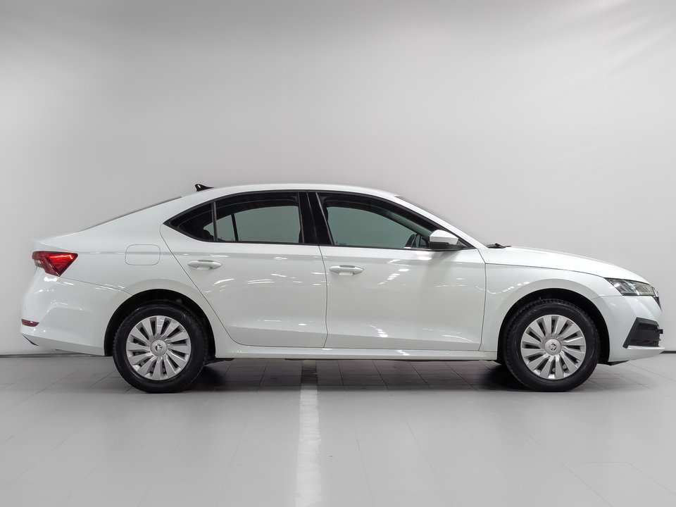 Skoda Octavia 2021 65 726км фото №4