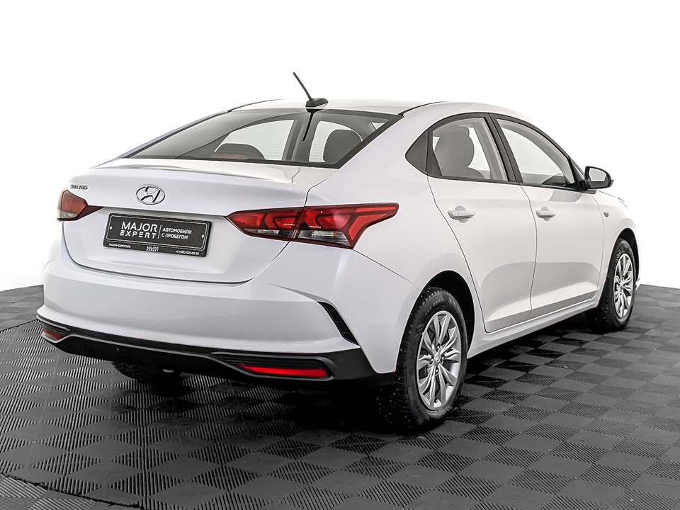 car-card-slide Hyundai Solaris 2022 46 970км фото №5
