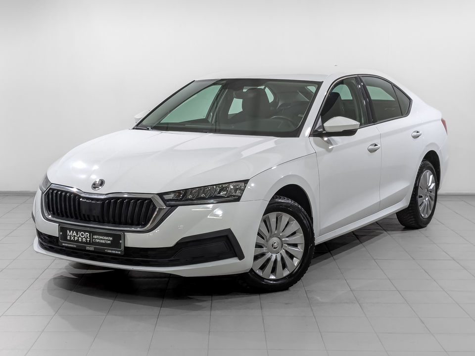 car-card-slide Skoda Octavia 2021 80 408км фото №1