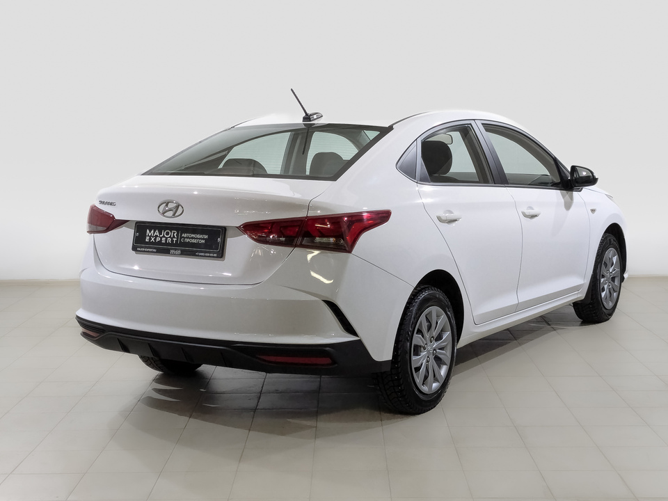 car-card-slide Hyundai Solaris 2022 57 369км фото №5