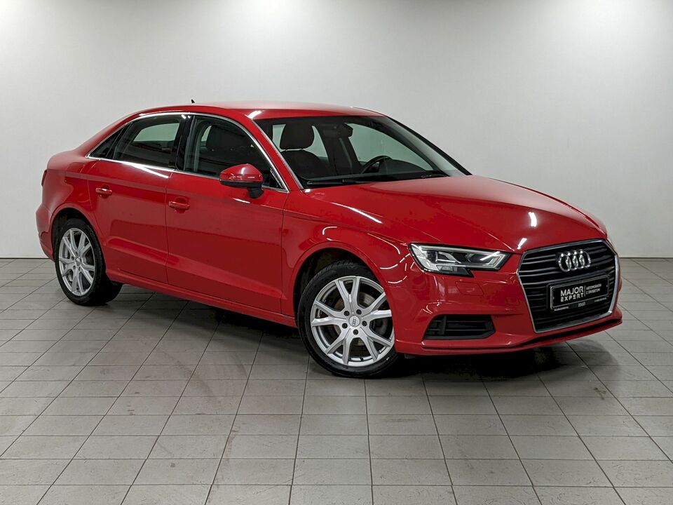 car-card-slide Audi A3 2019 140 000км фото №3