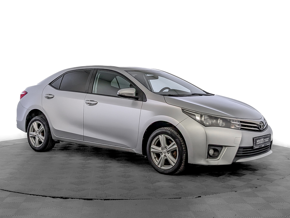 car-card-slide Toyota Corolla 2014 193 095км фото №3