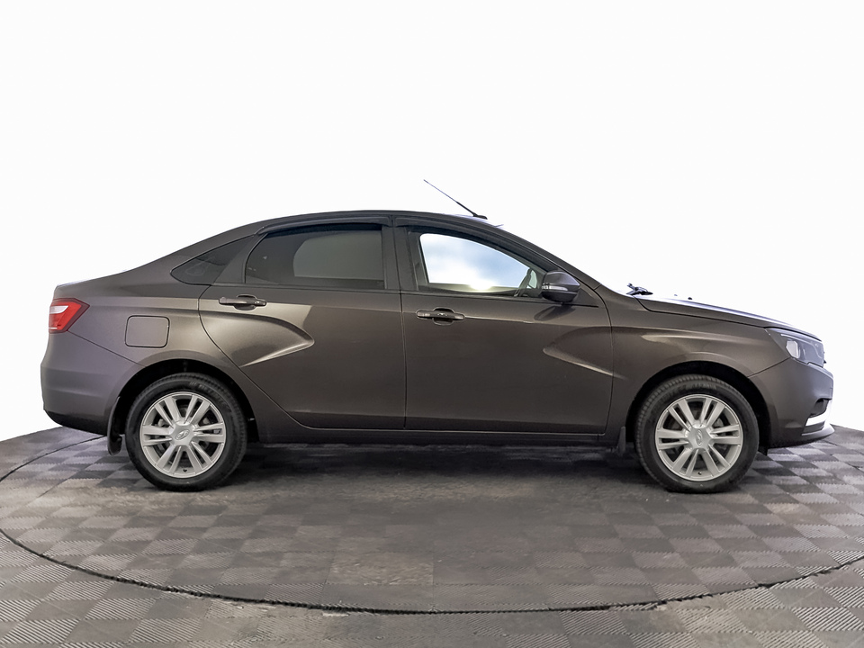 car-card-slide Lada Vesta 2019 90 486км фото №4