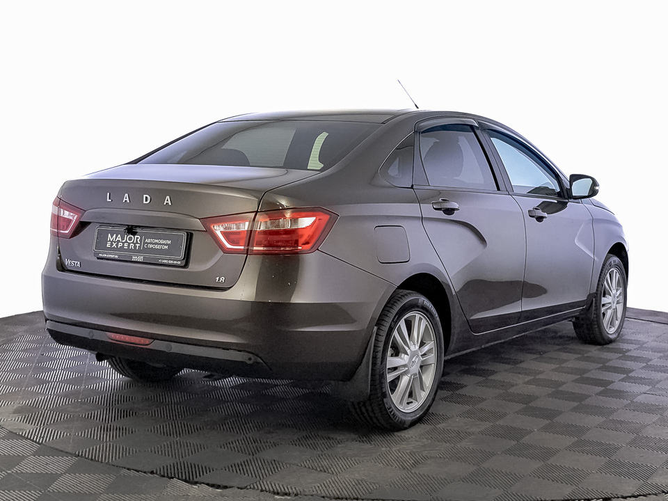 car-card-slide Lada Vesta 2019 90 486км фото №5